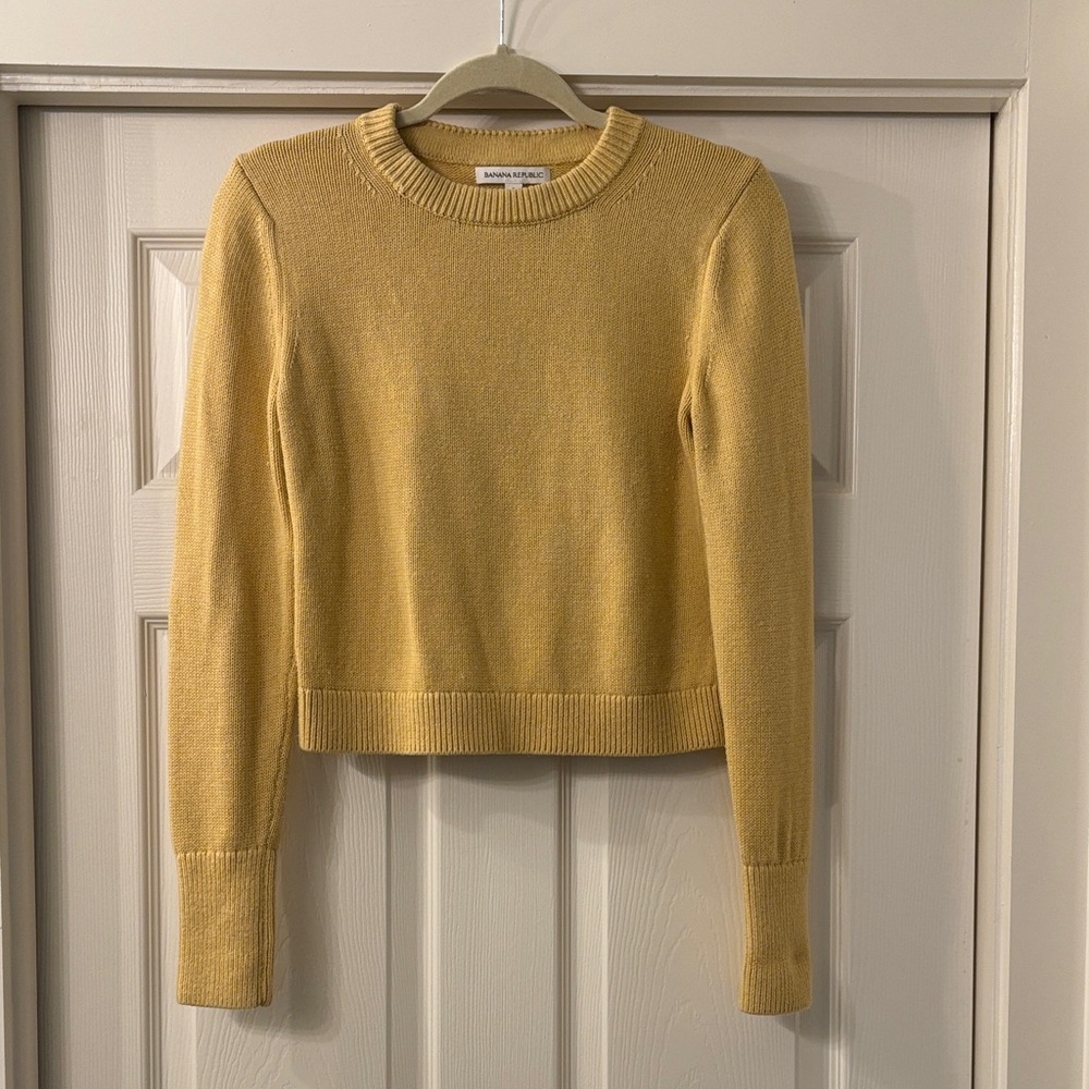 Banana Republic Mustard Crew Neck Sweater